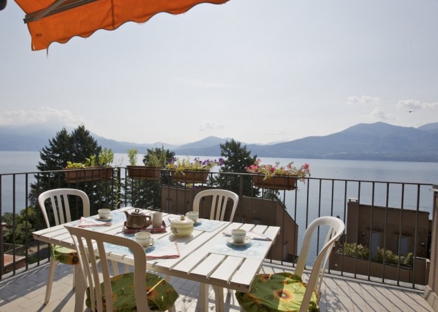 Wohnung mit herrlichem Blick auf den See in einer prestigeträchtigen Residenz